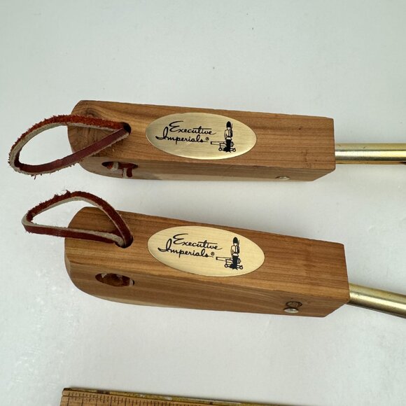 Vtg Cedar Wood Medium Size Shoe Tree Shape Moisture Absorber Executive Imperials - Picture 10 of 11